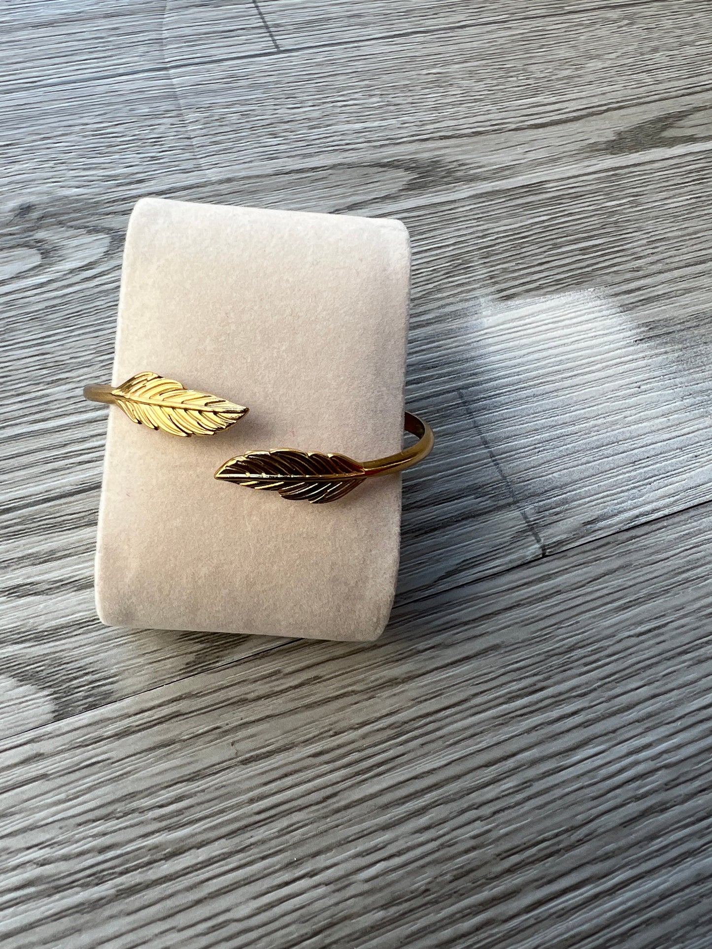 Double Leaf Open Bracelet - 18k gold plated